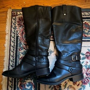 Women’s size 11 black boots
